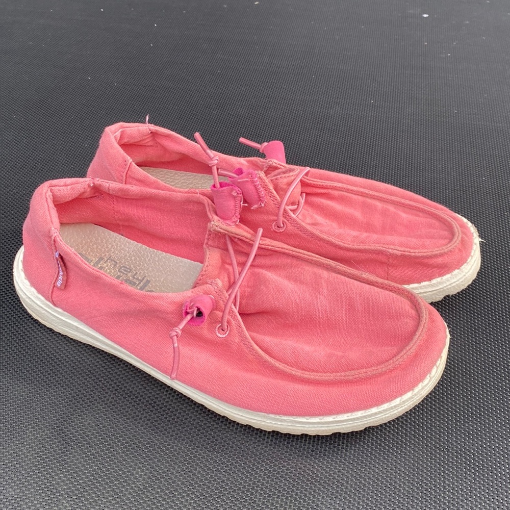 Hey Dudes size 6